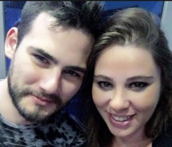 Ferdi Tayfur'un kızı Tuğçe Tayfur mahkemeye başvurdu! İkinci eşi Taner Şafak ile boşanıyor - Resim: 3