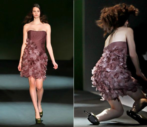 Podyumların güzelleri böyle yere kapaklandı! - Resim: 1