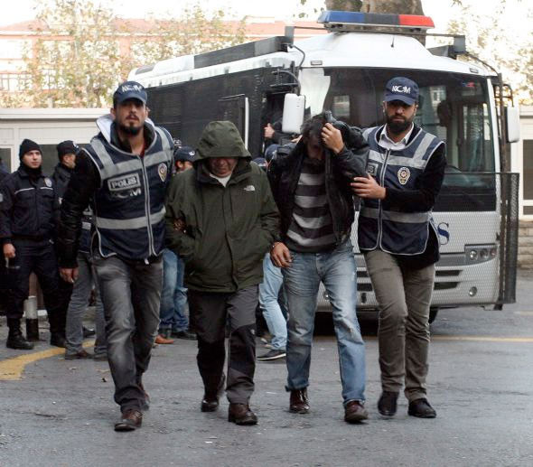 Köksal Engür'ün utanç fotoğrafları - Resim: 1