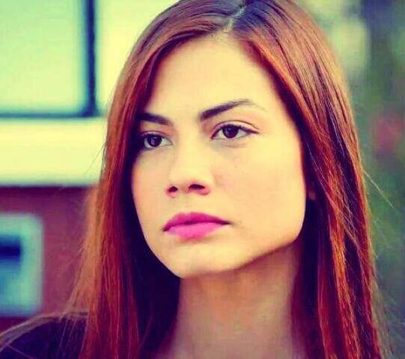 Erkenci Kuş dizisinin sempatik oyuncusu Demet Özdemir de kervana katıldı! - Resim: 3