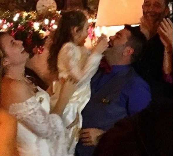 Ceyda Düvenci ve Bülent Şakrak böyle evlendi! - Resim: 2