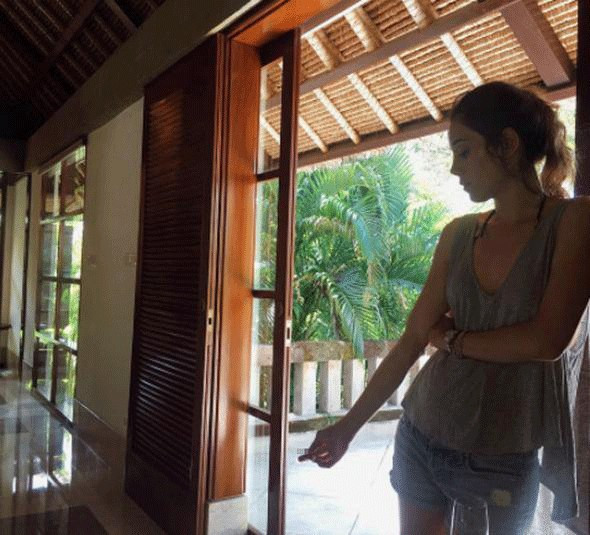 Cansu Dere ve Ece Sükan'ın kaldıkları otel dudak uçuklattı... - Resim: 2