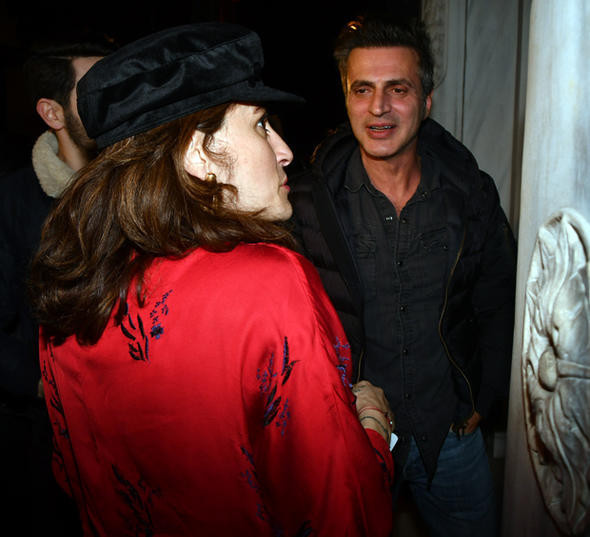 Teoman iki kadınla gecelerde: Hangimizi yazacaksınız ? - Resim: 1