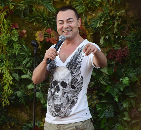 Bakan bir daha baktı! Plaj güzeli Chloe nefes kesti - Resim: 2