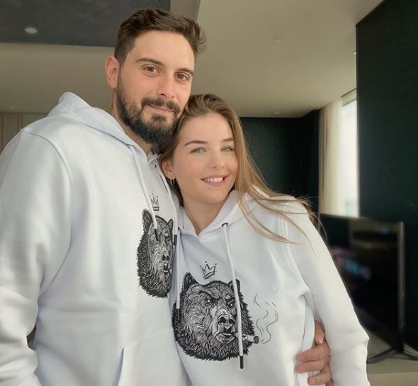 Sihirli Annem'in yıldızı Gizem Güven ve Caner Turp çifti acı haberi balayında aldılar - Resim: 2