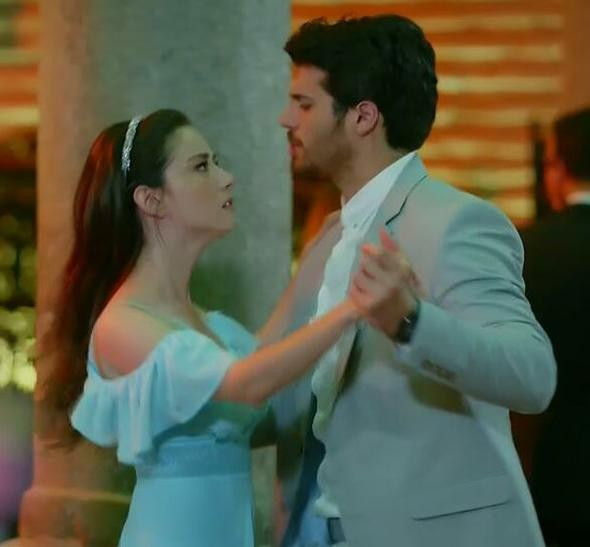 Oradaki genci tanıyabildiniz mi? İçerde'nin yıldızlarından biri  - Resim: 3