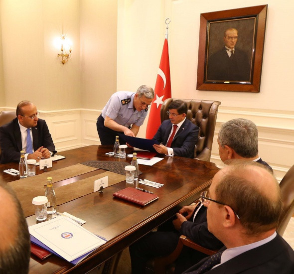 Davutoğlu başkanlığındaki Özel Güvenlik Toplantısı - Resim: 3