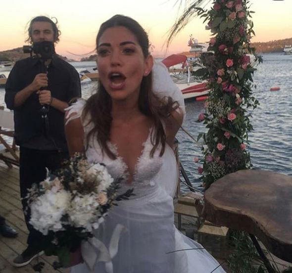 Avlu'nun Azra'sı Ceren Moray eşiyle tanışma hikayesini anlattı - Resim: 3