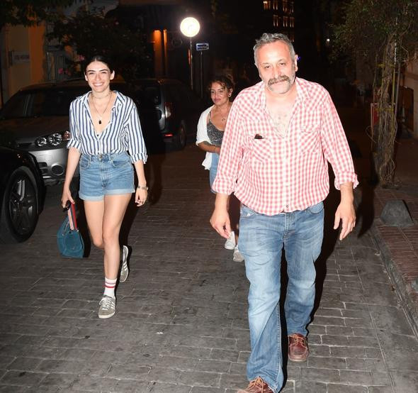 Hazar Ergüçlü 19 yaş büyük sevgilisiyle sarmaş dolaş! - Resim: 1