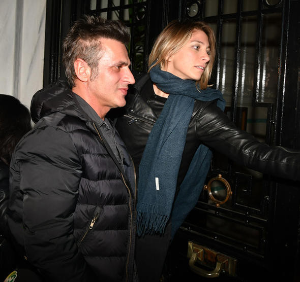 Teoman iki kadınla gecelerde: Hangimizi yazacaksınız ? - Resim: 2