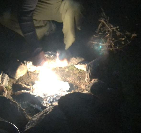 Neslihan Atagül ve Kadir Doğulu Odun kırıp ateş yakıyorlar - Resim: 4