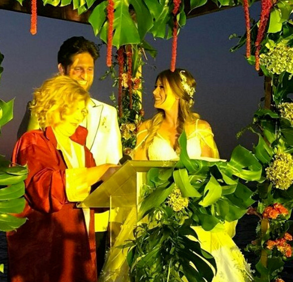 Gizem Karaca evlendi düğün öncesi Kerimcan ile yatak dansı olay - Resim: 1