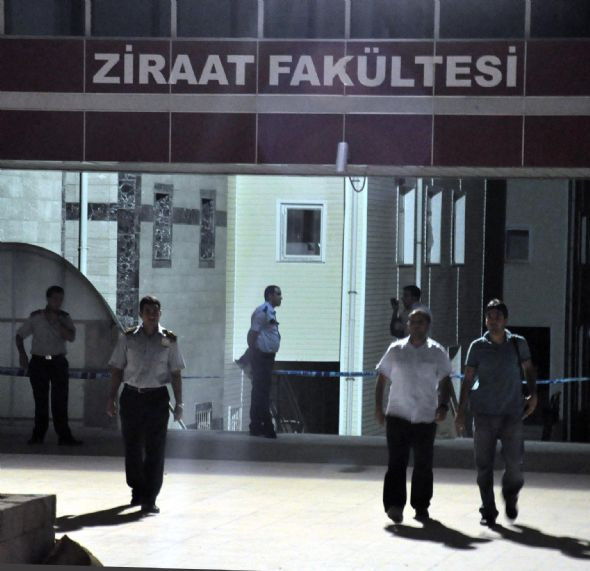 Üniversite öğrencisi kendini yaktı - Resim: 3