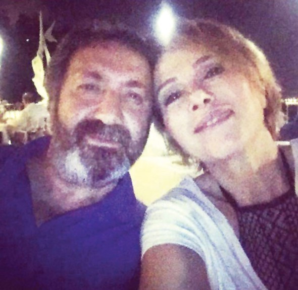 Zuhal Olcay aşka geldi dudak dudağa kameralara yakalandı - Resim: 3