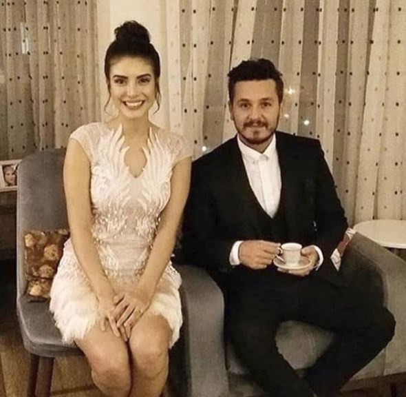 Deniz Baysal ile Barış Yurtçu nişanlandı - Resim: 2