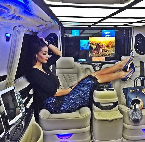 Kardeş ülke Azerbaycan'ın zengin çocuklarına bakın  - Resim: 2