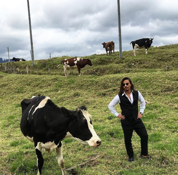 Parasızlıktan okulu bırakan Nusret'in önlüklü fotoğrafı - Resim: 1