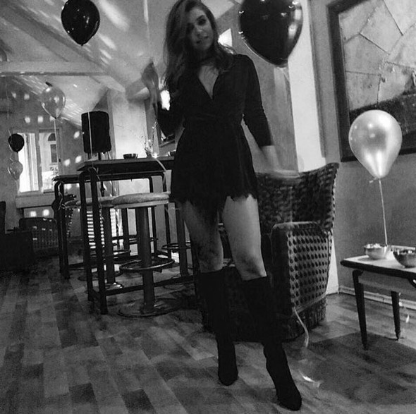 Hande Erçel'in fenomen ablası doğum gününe damga vurdu - Resim: 3