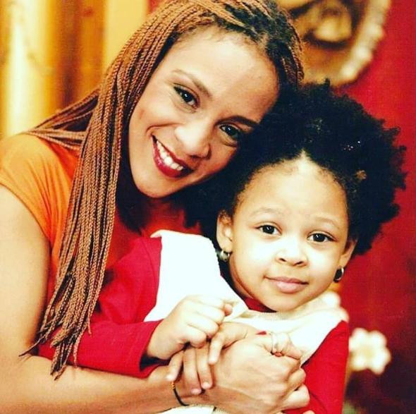 Sihirli Annem'in küçük Toprak'ı büyüdü! İşte genç kız hali - Resim: 3