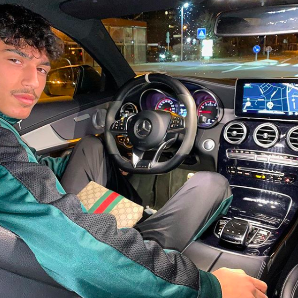 MERO kimdir aslen nereli MERO gerçek adı ne kaç yaşında? - Resim: 2