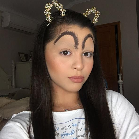 Kaşlarını öyle bir hale getiriyorlar ki yok artık diyeceksiniz! - Resim: 1