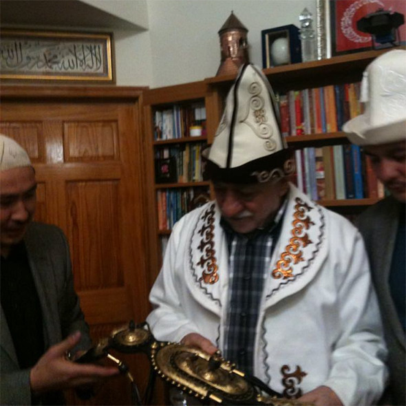 FETÖ elebaşının yeni fotoğrafları ortaya çıktı! - Resim: 1