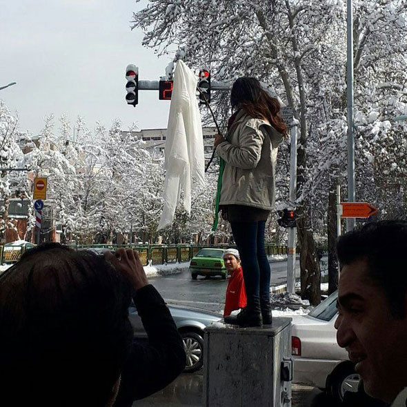 İranlı kadınlar 'Beyaz Çarşamba'yı sevdi! En son... - Resim: 2