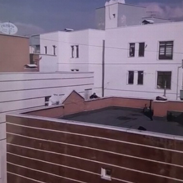 Korkunç görüntü: Damdan dama atlamada feci son! - Resim: 4