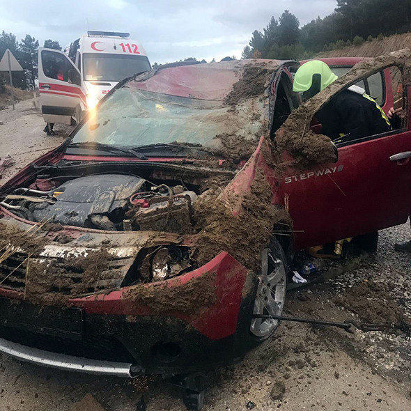 Denizli'de feci kaza: Yaralılar var! - Resim: 3