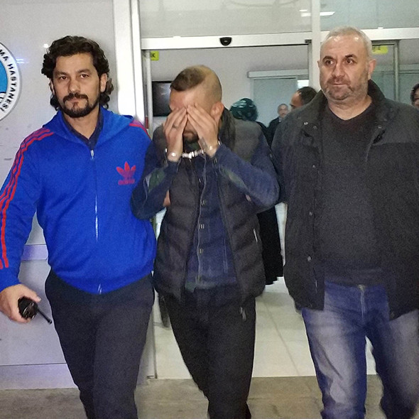 Önce tekmeledi: Sonra tabancayla kurşun yağdırdı! - Resim: 4