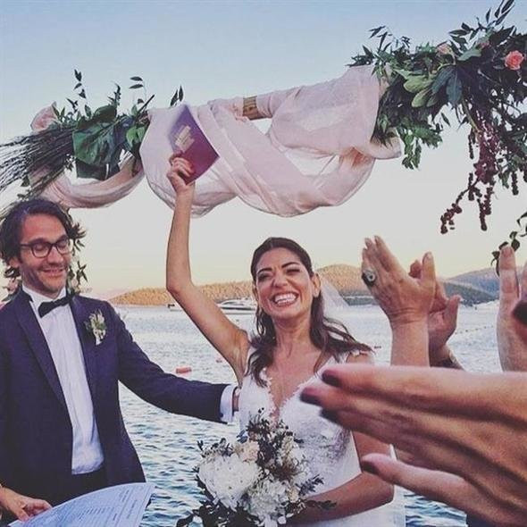 Avlu'nun Azra'sı Ceren Moray eşiyle tanışma hikayesini anlattı - Resim: 1