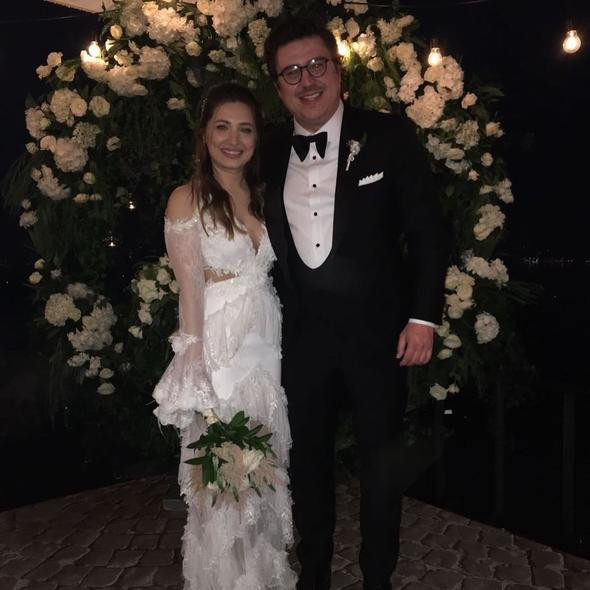 İbrahim Büyükak çocukluk aşkıyla evlendi - Resim: 1