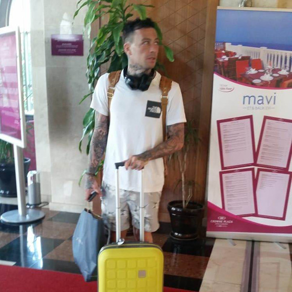 İlginç olay: Turistin 'kusursuz planı' kameraya takıldı! - Resim: 3