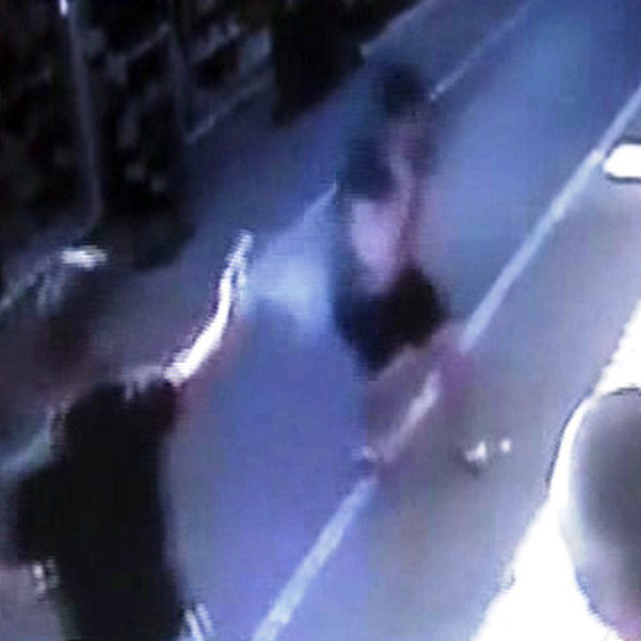 Korkunç görüntüler: Sokak ortasında kanlı infaz! - Resim: 1