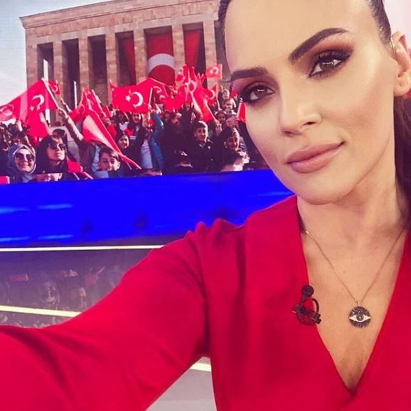 Buket Aydın'dan ilk açıklama Kanal D'den kovuldu mu? - Resim: 1