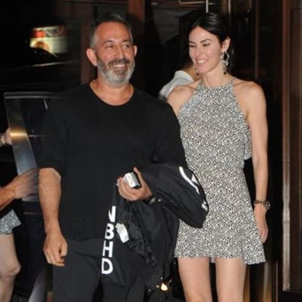 Defne Samyeli'den aşk pozu! Cem Yılmaz'ın notuna dikkat - Resim: 2