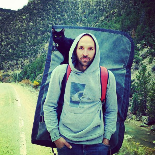 Dağcı kedi görenleri şaşırtıyor  - Resim: 1