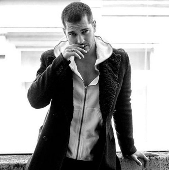 Çağatay Ulusoy'un çocukluğuna bakın olay oldu - Resim: 4