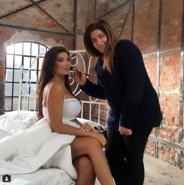 Hatice'den olay poz! Fit çıkabilmek için şekilden şekile girdi - Resim: 1