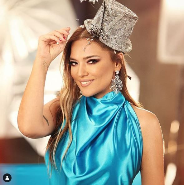 Demet Akalın küfürlerine bir yenisini ekledi! Takipçisine demediğini bırakmadı - Resim: 2