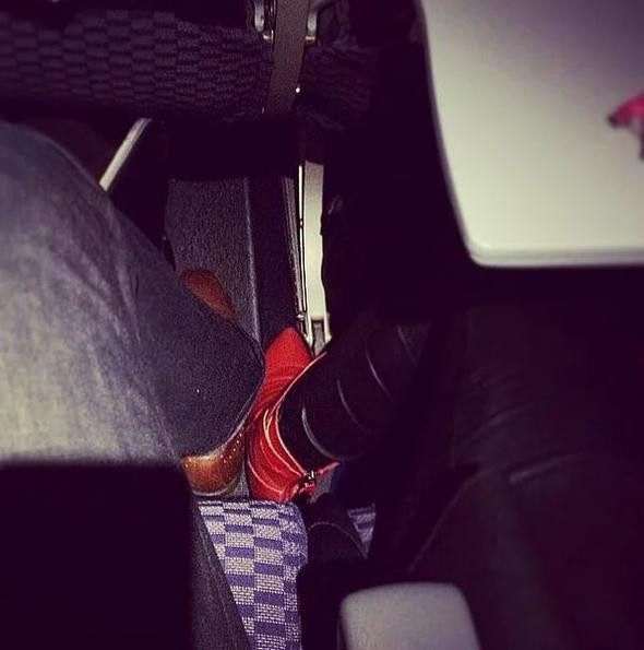 Sadece bir uçak yolculuğu olacağını zannediyordu ama... - Resim: 4