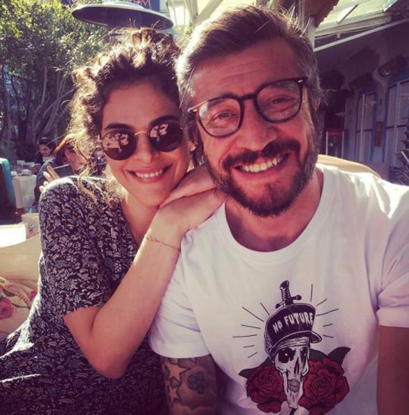 Ünlü oyuncular sokak ortasında gırtlak gırtlağa geldi burnunu ısırdı - Resim: 3