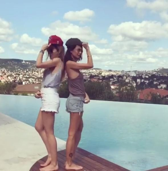 Sinem Kobal kankası Yasemin Özilhan ile nasıl da eğleniyor - Resim: 4