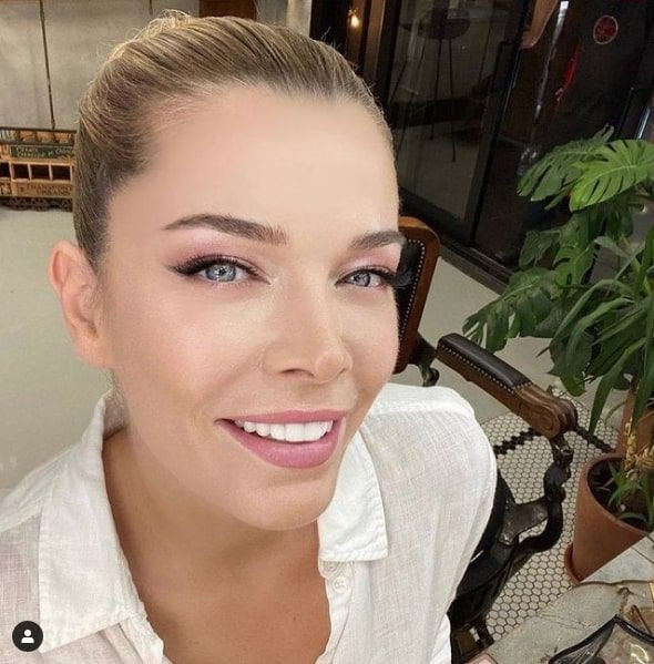 Begüm Kütük 'Çanağı kırdım' deyip başına gelen talihsiz kazayı anlattı - Resim: 1