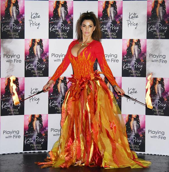 Ateşli tanıtım! Görenleri şok etti! - Resim: 2