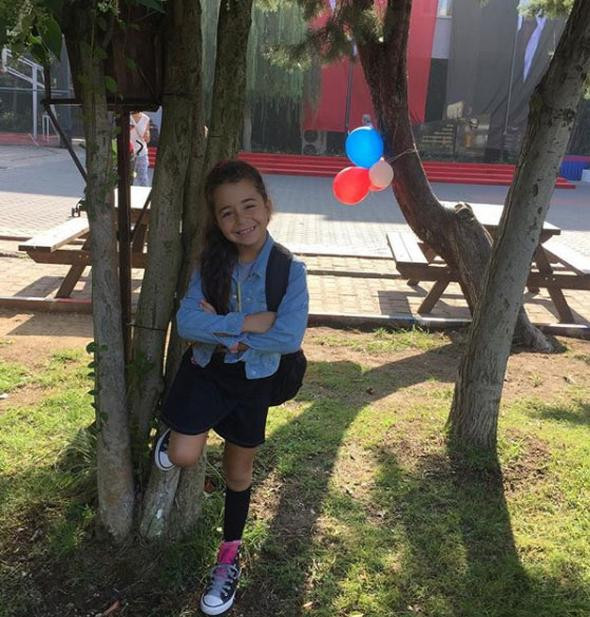 İşte ünlülerin 'Okul' paylaşımları - Resim: 2