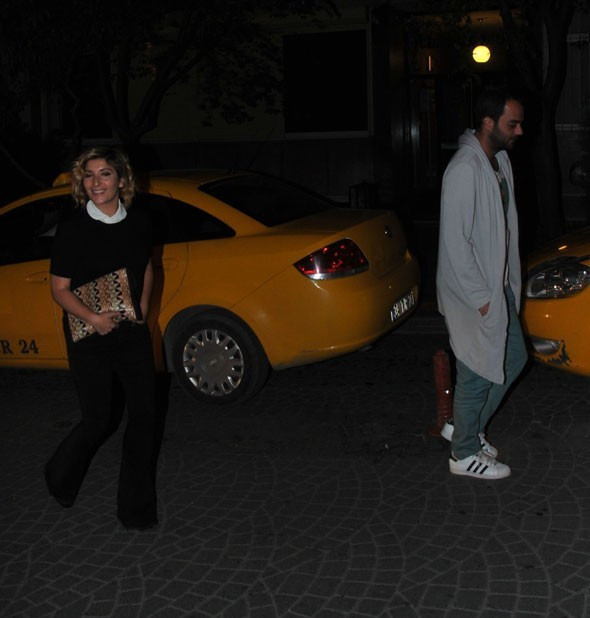 İç çamaşırı skandalından sonra ilk kez Şebnem Bozoklu gecelerde! - Resim: 2