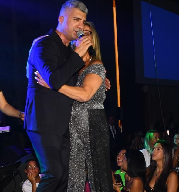 Güvenlikler apar topar araya girdi! Özcan Deniz sahnede neye uğradığını şaşırdı - Resim: 3