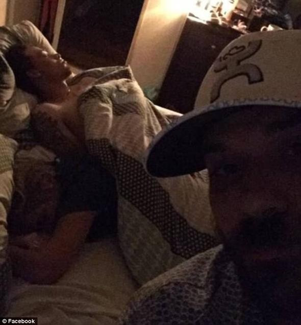 Sevgilisini yatakta başka adamla yakaladı öyle bir intikam aldı ki - Resim: 1