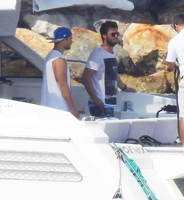 Çağatay Ulusoy'un sevgilisi değilmiş meğerse... - Resim: 4